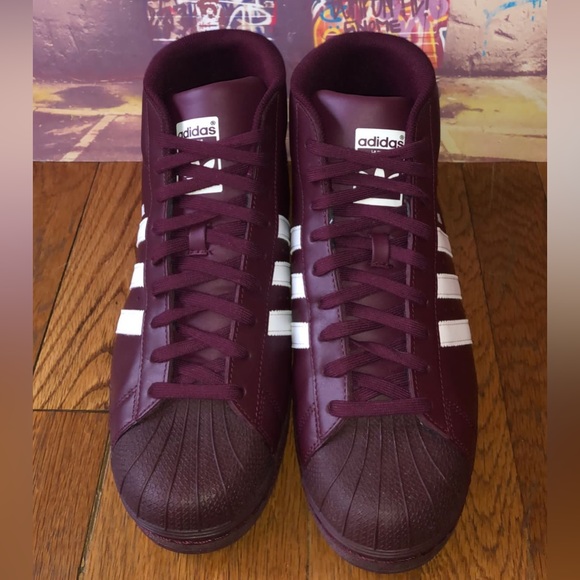 Adidas Men’s Pro Model - Picture 1 of 5